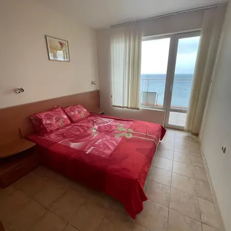 Coral Beach Sveti Vlas 아파트